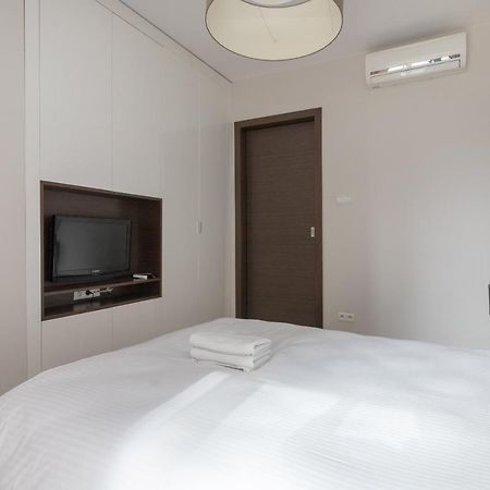 Grzybowska Platinum Apartment Tower A Varşova Dış mekan fotoğraf